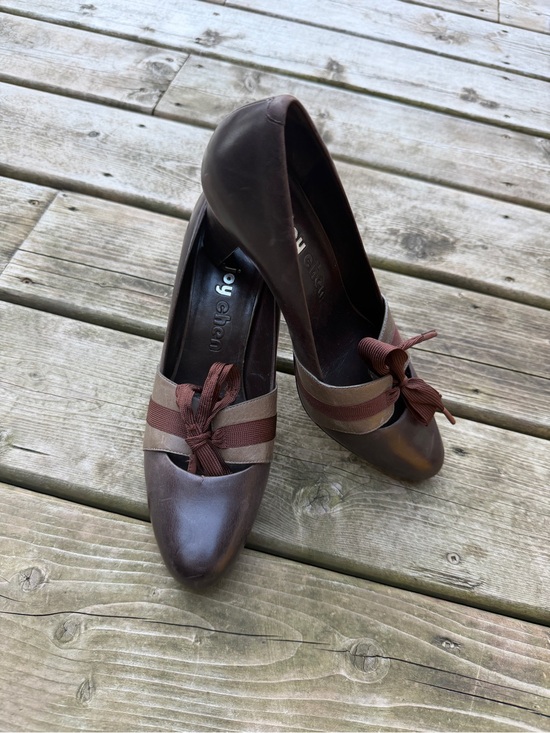 Joy Chen Shoes - Joy Chen Brown Leather Pumps Size 9 Block Heel Bow Accent Career Office Shoes